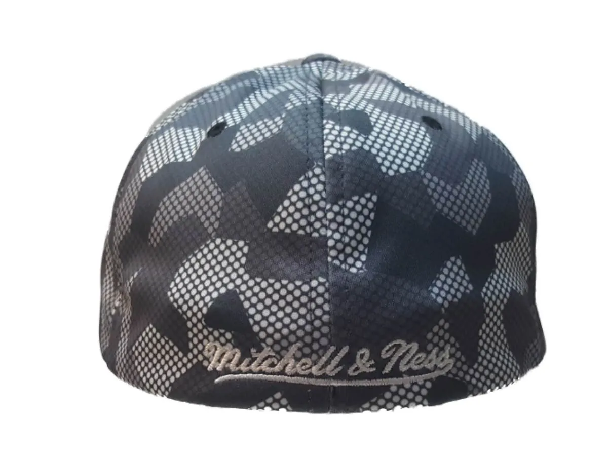 D.C. United Mitchell & Ness Gray White Camo Structured Flexfit Hat Cap (L/XL)