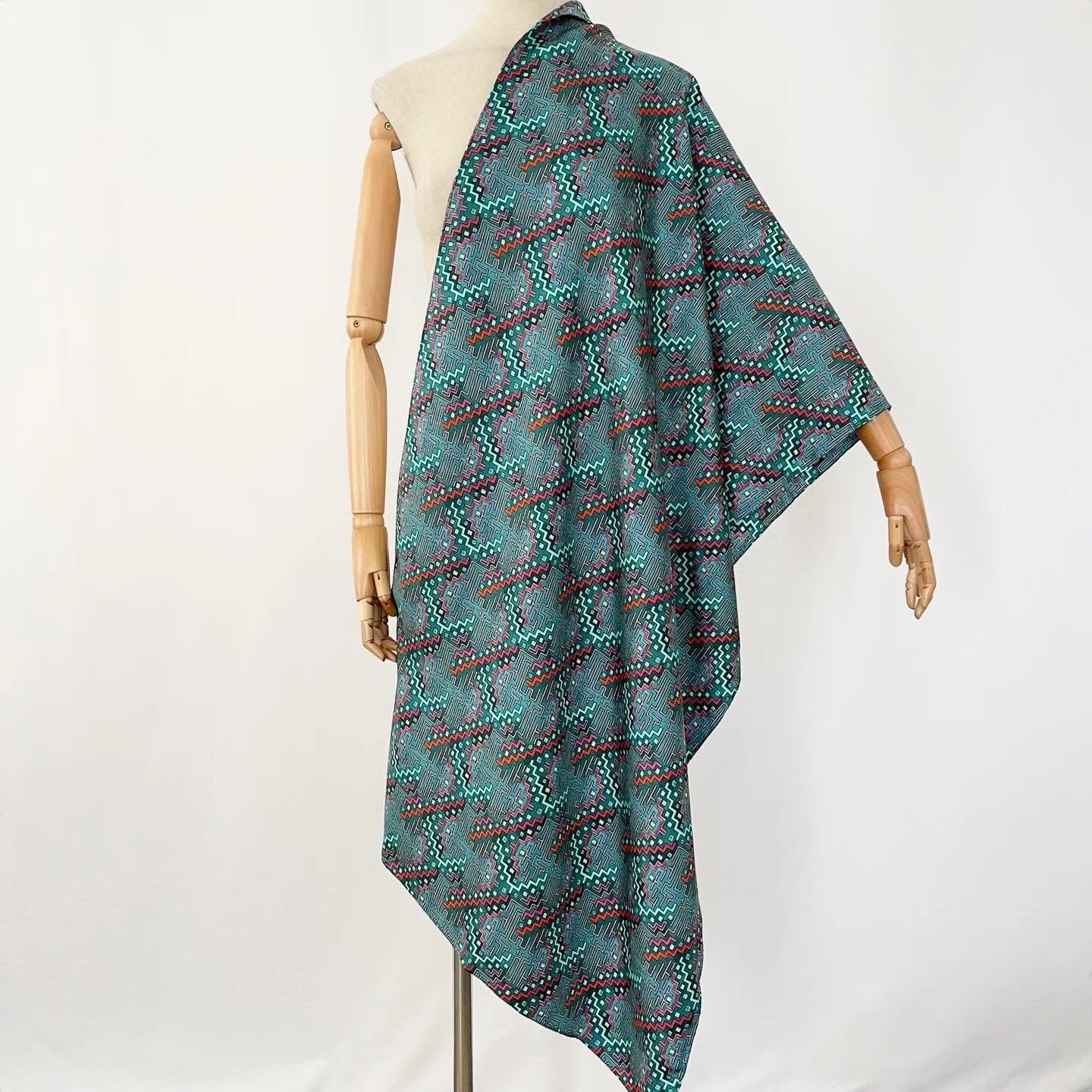 FABRIC FRONTLINE New Silk Scarf